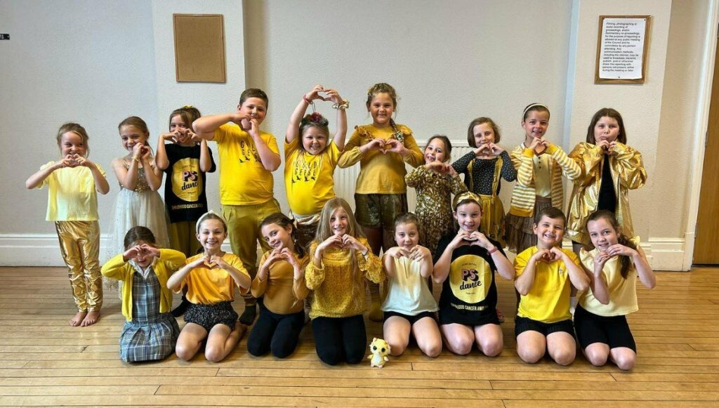 PS Dance club supporting Gold Geese